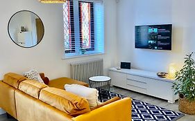 Boutique Chapel Apartment Within City Walls