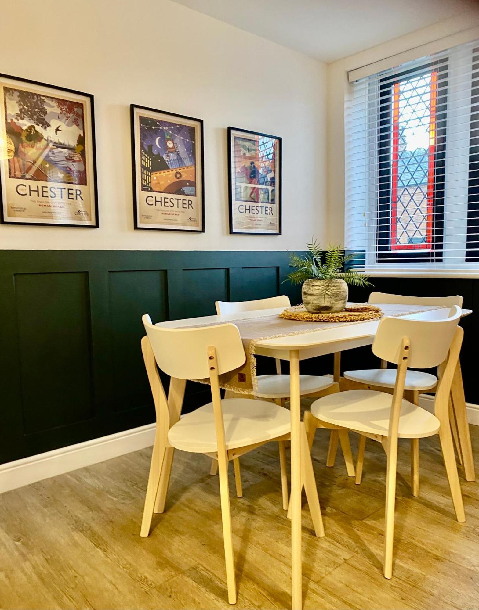 Boutique Chapel Apartment Within City Walls Chester Exterior photo
